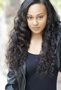 Aliyah Royale