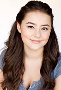 Ava Bellows