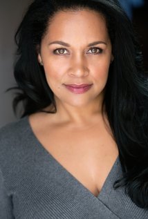 Dynell Maaseia